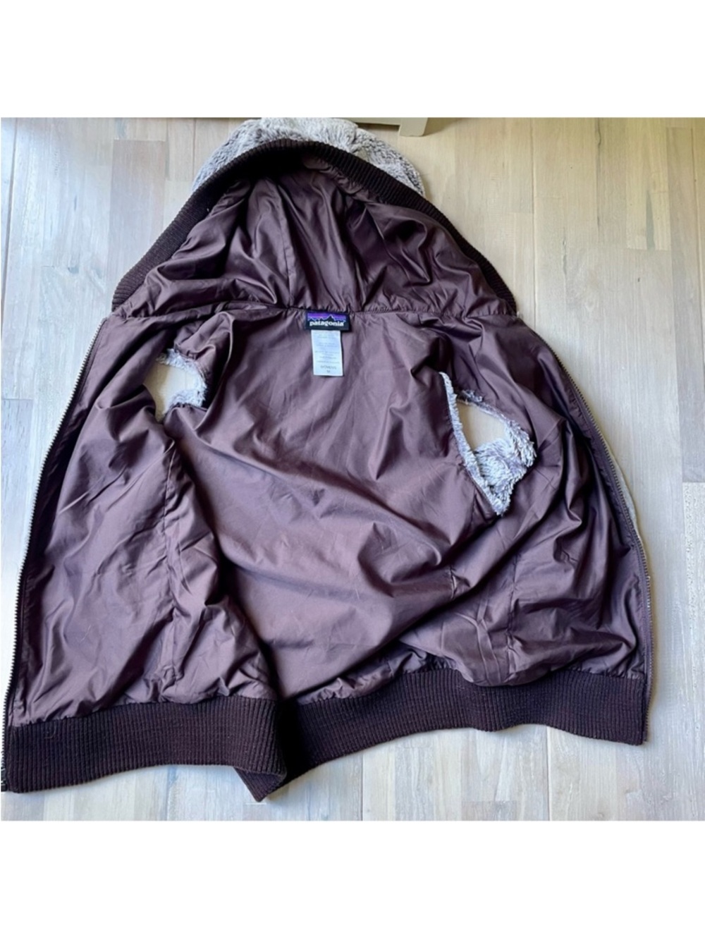 Patagonia Conejo Fuzzy Hooded Vest, Sz Medium - Picture 6 of 8